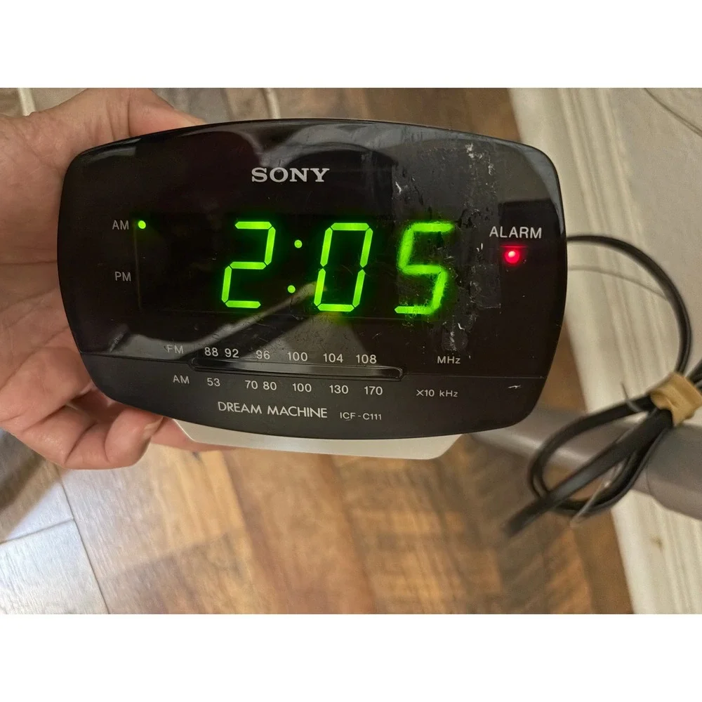 Sony Dream Machine ICF-C111 AM FM Alarm Radio Green LED White Vintage WORKS